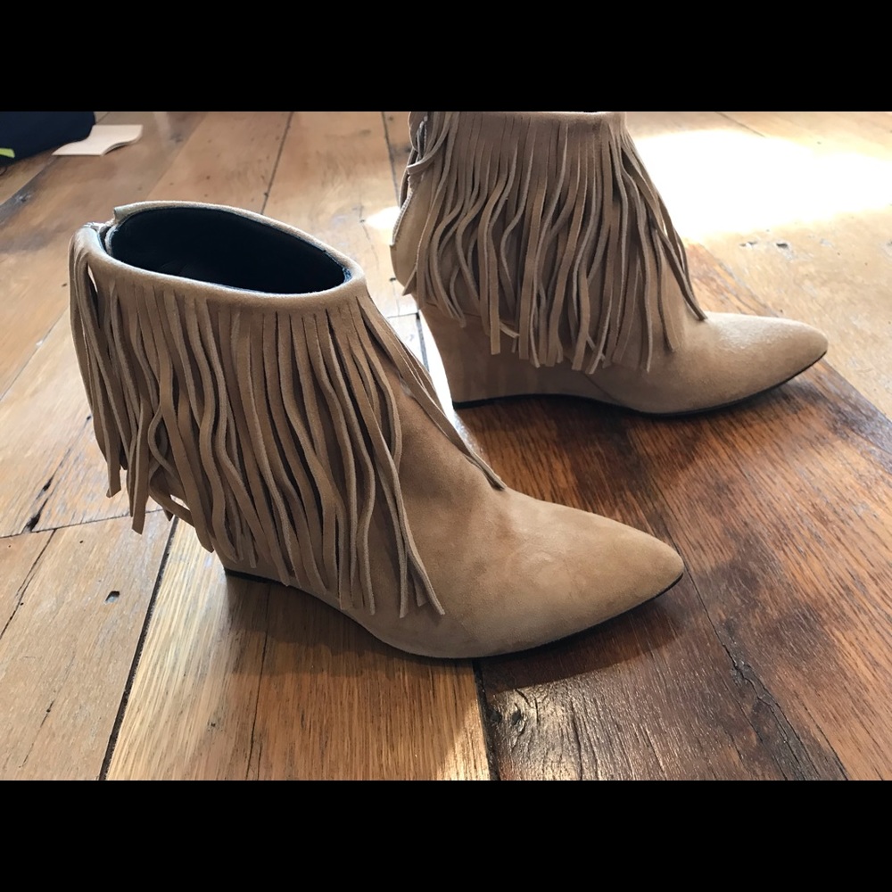 Elyse Walker fringe suede booties 8